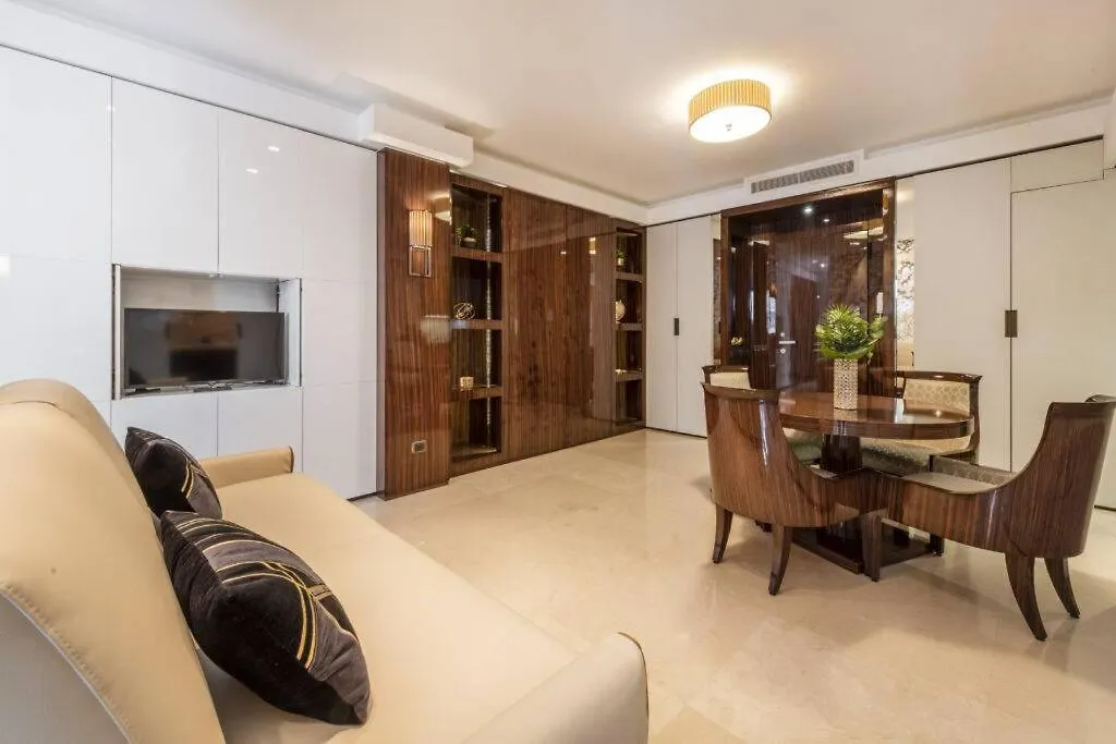 Milan Royal Suites - Luxury Duomo