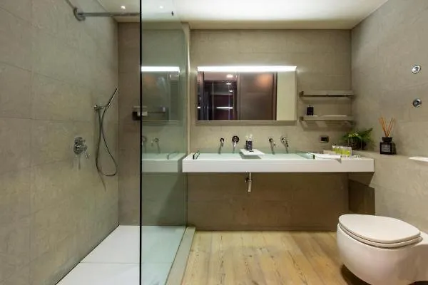 Milan Royal Suites - Luxury Duomo 0*,  Italien